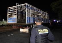 Antinarcóticos de la PNC localizan camión con posibles ilícitos en el Km. 71 de la ruta al Atlántico La Policía Nacional Civil (PNC) informó sobre un operativo en desarrollo en el que se localizaron ilícitos. Foto La Hora: PNC