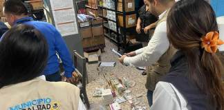 Auditores encontraron diversos medicamentos escondidos en el hospital de Coatepeque. Foto La Hora: CGC