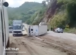 Contenedor volcado
