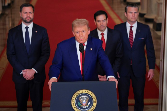 La Fuerza Aérea de Israel advirtió a sus ciudadanos sobre un ataque de Irán, pese a que Trump aseguró que hubo un acuerdo del cese al fuego. Foto La Hora: AP