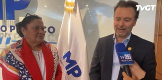 El presidente de la Cámara de Industria de Guatemala (CIG), Raúl Bouscayrol, fue emboscado por un medio a fin al MP. Foto La Hora: TVGT