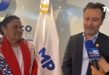 La emboscada que le dieron a la CIG con medio afín al MP y con Consuelo Porras al lado El presidente de la Cámara de Industria de Guatemala (CIG), Raúl Bouscayrol, fue emboscado por un medio a fin al MP. Foto La Hora: TVGT