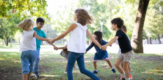 Movernos también es cuidar la salud! La actividad física en niños y niñas no es solo juego: es crecimiento, salud y alegría.