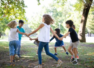 Movernos también es cuidar la salud! La actividad física en niños y niñas no es solo juego: es crecimiento, salud y alegría.