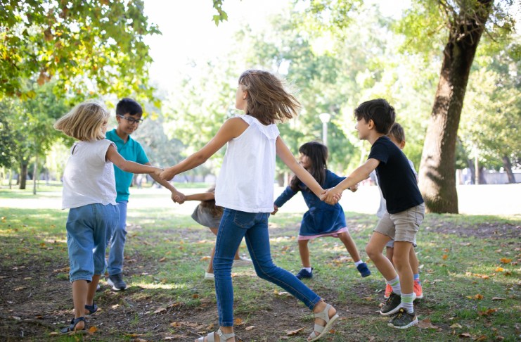 Movernos también es cuidar la salud! La actividad física en niños y niñas no es solo juego: es crecimiento, salud y alegría.