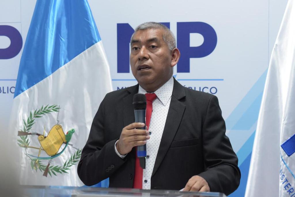 El jefe de la Fiscalía Especial Contra la Impunidad (FECI), Rafael Curruchiche, dio detalles del caso contra Melvin Quijivix. Foto La Hora: José Orozco