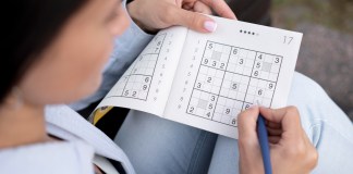 Descubre cómo pasatiempos sencillos pueden ayudarte a reducir el estrés, mejorar tu memoria y cuidar tu salud emocional.