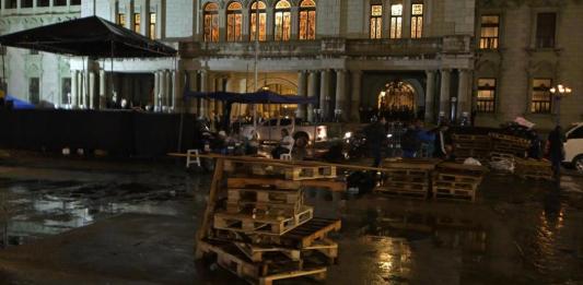 El sindicato de Trabajadores de la Educación de Guatemala (STEG), liderado por Joviel Acevedo, se retiró del campamento frente al Palacio. Foto La Hora: Fabricio Alonzo