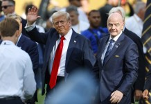 El presidente estadounidense, Donald Trump, anunció el envío de misiles Patriot a Ucrania, pero exigió a Europa asumir el costo. Foto La Hora: EFE/EPA/CJ GUNTHER