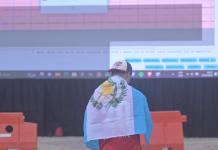 Los nervios a flor de piel: Guatemaltecos prevén una clasificación a la final de la Copa Oro El Obelisco empieza a pintarse de azul y blanco con la llegada de los aficionados de la selección de Guatemala. Foto La Hora: Fabricio Alonzo