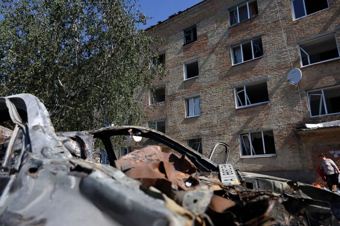 Ucrania combate la presión rusa en Donetsk y Járkov en una guerra de drones