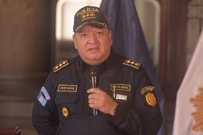 El director de la PNC, David Custodio Boteo, explica sobre el despliegue de agentes para el plan 