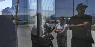 Gobierno guatemalteco hace llamado a respetar los derechos de los inmigrantes. Foto La Hora. AP