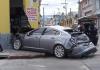 Un accidente de tránsito se reportó en la zona 1 capitalina entre un vehículo particular y un microbús de la SAAS. Foto: La Hora / José Orozco.