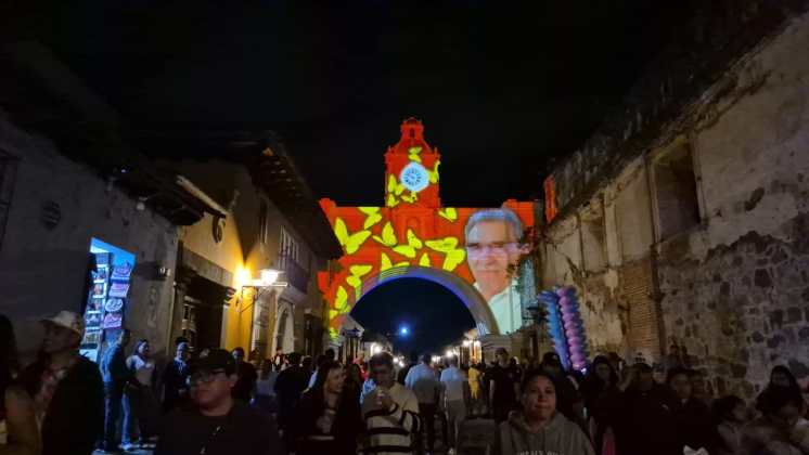 Festival de la Luz. Calle del Arco de Santa Catalina Mártir. Foto La Hora - Julio Sicán