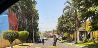 Calle con dirección a San Marino cerrada por ataque armado en zona 8 de Mixco. Foto La Hora: Cortesía