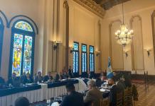 OIM ha cubierto costos de antecedentes penales y policiales para migrantes retornados Novena Reunión Ordinaria de la Autoridad Migratoria Nacional, presidida por la vicepresidenta Karin Herrera y el director del IGM,