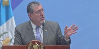 Presidente Bernardo Arévalo hace un llamado a que más empresas «honradas» se presenten a los eventos del Estado.