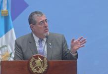 Gobierno presentará iniciativa de ley para indemnizar a los afectados por los sismos en Sacatepéquez y Jutiapa Presidente Bernardo Arévalo hace un llamado a que más empresas «honradas» se presenten a los eventos del Estado.