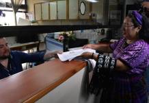 Viceministra Bertha Zapeta presentó querella penal contra el diputado Sergio Enríquez, Foto La Hora: Daniel Martínez