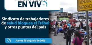 En vivo: Sindicato de trabajadores de salud bloquea el Trébol y otros puntos del país. Foto La Hora: Daniel Ramírez.