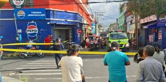 Ataque armado en zona 7 deja personas fallecidas . Foto La Hora: Bomberos Municipales.