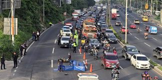 Autoridades de la Policía Municipal de Tránsito (PMT), de Villa Nueva reportan un cierre vial en la ruta CA-9 tras el fallecimiento de un motociclista