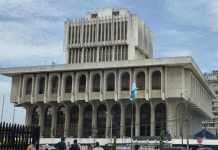 Cámara de Amparos y Antejuicios suspendió otro amparo solicitado por Movimiento Semilla. Foto La Hora: Sergio Osegueda