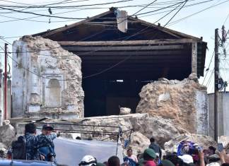 Fachada del templo El Calvario en Santa María de Jesús quedó destruida. Foto La Hora: Daniel Ramírez