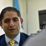 El exfiscal anticorrupción Stuardo Campo durante una entrevista con La Hora, el pasado 18 de julio, en el edificio de Torre de Tribunales. Foto: La Hora / Daniel Ramírez.