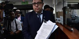Carlos Mendoza, secretario de Segeplan, presentó amparo contra la FECI ante la CSJ. Foto La Hora: Daniel Ramírez