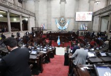 Diputados reaccionan por iniciativa de ley contra lavado de dinero que impulsa el Ejecutivo Los diputados conocerán la iniciativa de ley contra lavado de dinero que presentó el organismo Ejecutivo: La Hora / Archivo