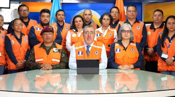 Arévalo advierte acciones legales contra quienes bloquearon carreteras e impidieron ayuda a Santa María de Jesús
