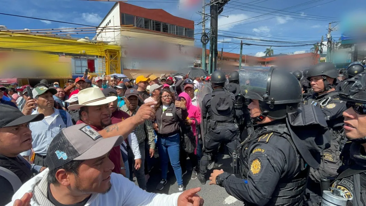 Bloqueo del STEG en calzada Roosevelt