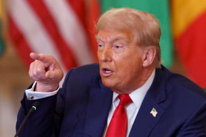 El ministro de Exteriores ruso, Serguéi Lavrov, denunció este martes que el presidente de Estados Unidos, Donald Trump, se encuentra bajo una 