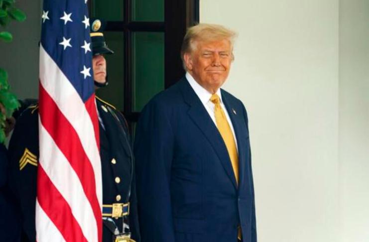 El presidente de Estados Unidos, Donald Trump, dijo este miércoles que no tiene "prisa" para cerrar un acuerdo nuclear con Irán, Foto La Hora: EFE.