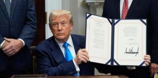  El presidente de Estados Unidos, Donald Trump, firmó este miércoles una orden ejecutiva que impone aranceles globales del 50 % a la importación de cobre. Foto La Hora: EFE.