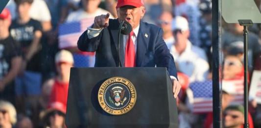 El presidente de Estados Unidos, Donald Trump, amenazó este lunes al presidente ruso, Vladímir Putin. Foto La Hora: EFE.