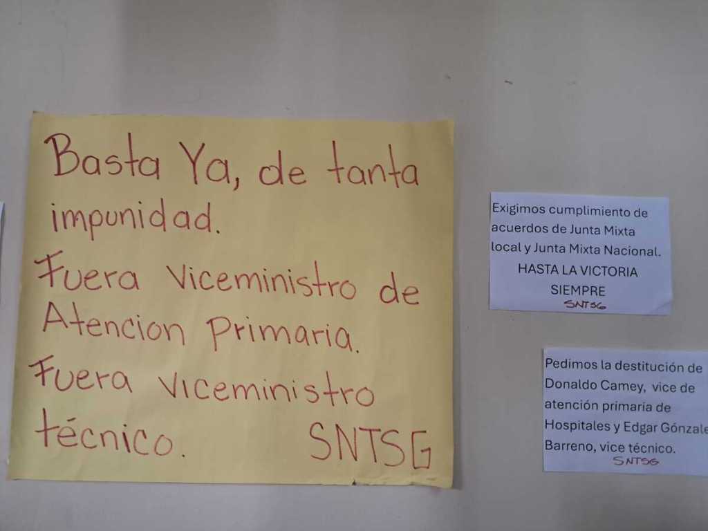 Carteles en hospitales, sindicato de Luis Alpirez
