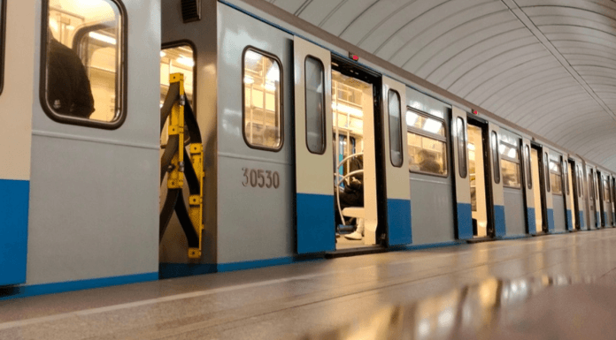 Finanzas coloca bonos del Tesoro para financiar construcción del Metro Riel