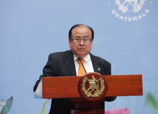 El titular del Ministerio de Energía y Minas (MEM), Victor Ventura, confirmó que Pemex apoyará en el cierre de Perenco. Foto La Hora: MEM