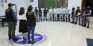 Mingob anuncia la extradición de cuatro presuntos narcotraficantes hacia EE.UU. tras ser capturados en 2024.