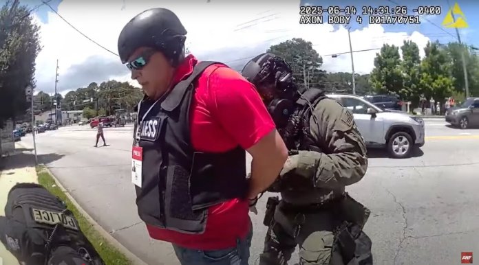Comité de Periodistas hace un llamado a autoridades del ICE para la liberación de Mario Guevara, periodista salvadoreño, tras su detención durante manifestaciones 