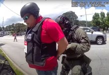 Organización Internacional aboga por liberación del periodista Mario Guevara, detenido en EE.UU. Comité de Periodistas hace un llamado a autoridades del ICE para la liberación de Mario Guevara, periodista salvadoreño, tras su detención durante manifestaciones "No King", tras fallo que le da libertad bajo fianza.