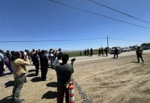 «No habrá perdón» expresa secretaria de Agricultura de EE. UU. tras redadas en Granja de California "No habrá perdón", expresa la secretaria de agricultura tras redadas en granja de Camarillo, California.