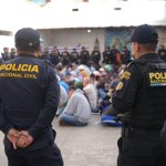Agentes realizan una requisa en 17 módulos del centro de detención "Pavoncito", por reporte de ilícitos.