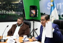 Inés Castillo se molesta por publicación y cita a funcionarios del INDE Citación de este lunes 7 de julio. Foto La Hora: Congreso