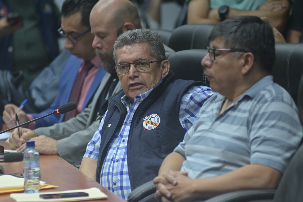 Joviel sigue en berrinche y dice que clases continúan suspendidas