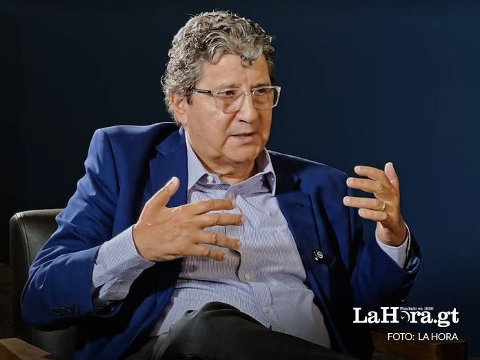 Luis Fernández Molina, exmagistrado de la CSJ, también catedrático. Foto: La Hora.