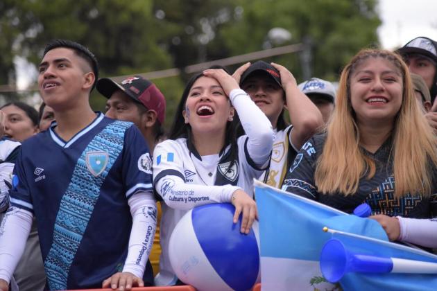 Minuto a minuto desde el Obelisco: así viven los guatemaltecos el partido Guatemala vs EE. UU.
